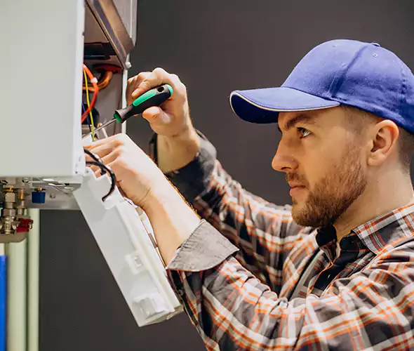 Expert Plumber for Tankless Water Heater Maintenance in Highland Park, IL: Schedule Professional Maintenance Services with Us